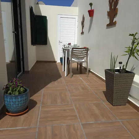 Aqua Sol - Playa Roca - Sea Front Access - Free Ac - Wifi *