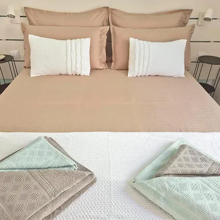 아파트 Aqua Sol - Playa Roca - Sea Front Access - Free Ac - Wifi *