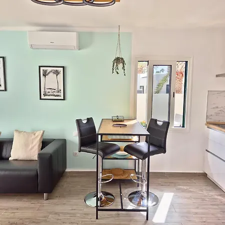 Aqua Sol - Playa Roca - Sea Front Access - Free Ac - Wifi *