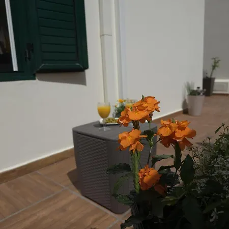 아파트 Aqua Sol - Playa Roca - Sea Front Access - Free Ac - Wifi *
