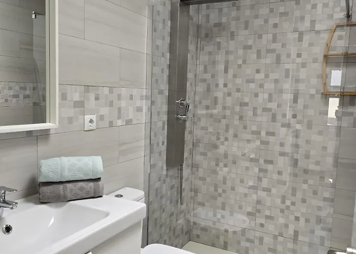 Aqua Sol - Playa Roca - Sea Front Access - Free Ac - Wifi Apartman *