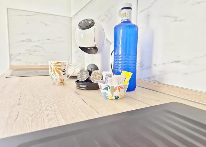 Apartman Aqua Sol - Playa Roca - Sea Front Access - Free Ac - Wifi *