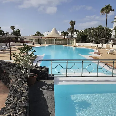Aqua Sol - Playa Roca - Sea Front Access - Free Ac - Wifi Costa Teguise