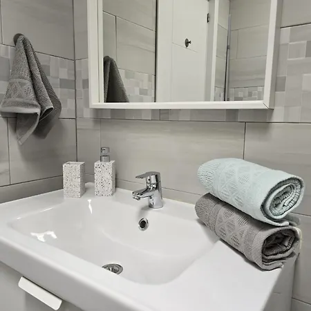 Apartamento Aqua Sol - Playa Roca - Sea Front Access - Free Ac - Wifi Costa Teguise