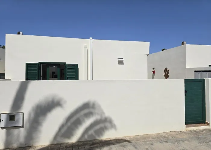 Aqua Sol - Playa Roca - Sea Front Access - Free Ac - Wifi *