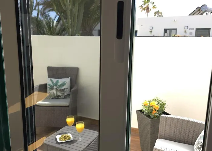 Aqua Sol - Playa Roca - Sea Front Access - Free Ac - Wifi Apartment