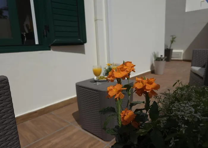 Apartment Aqua Sol - Playa Roca - Sea Front Access - Free Ac - Wifi *